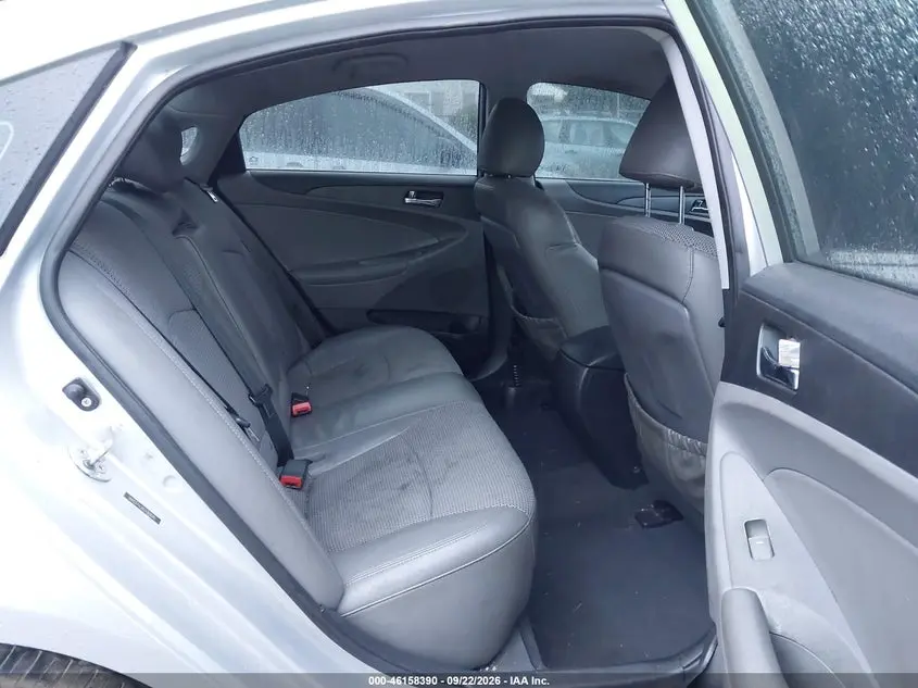 2012 HYUNDAI SONATA SE