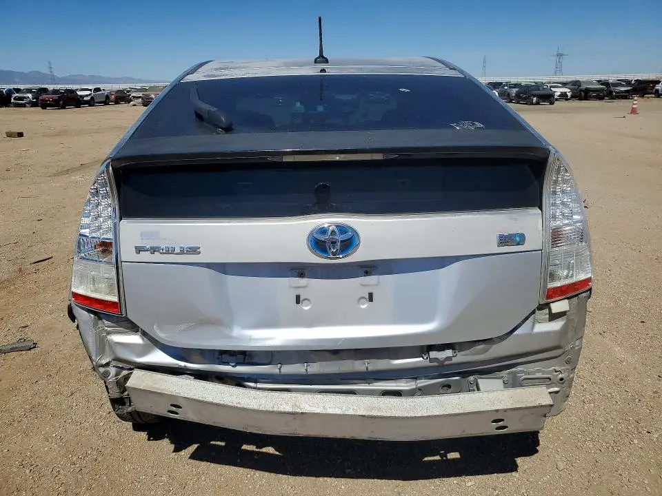 2010 TOYOTA PRIUS III  