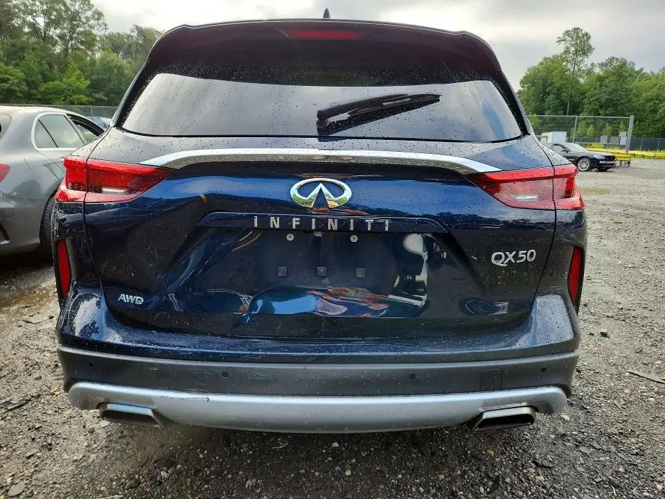 2021 INFINITI QX50 LUXE  