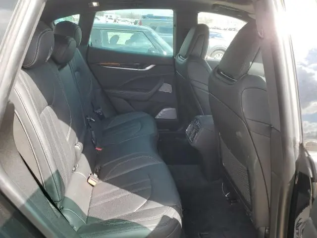 2018 MASERATI LEVANTE SPORT  