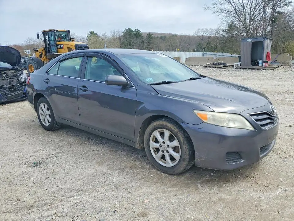 2011 TOYOTA CAMRY LE  
