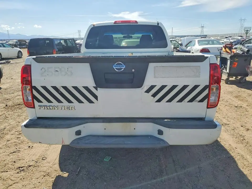 2017 NISSAN FRONTIER S  