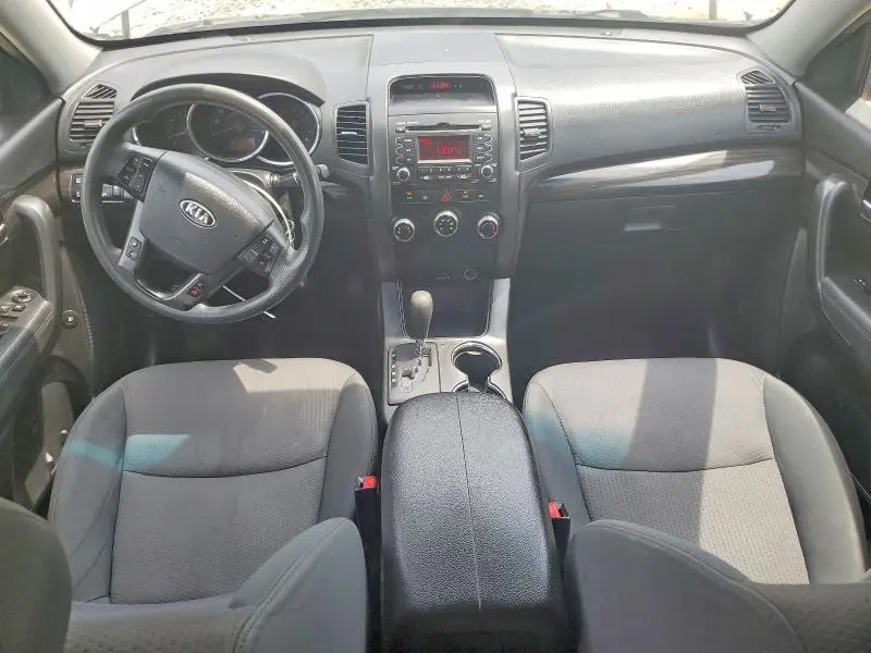 2013 KIA SORENTO LX  