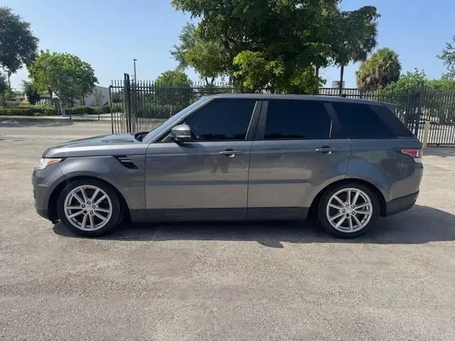 2016 LAND ROVER RANGE ROVER SPORT SE  