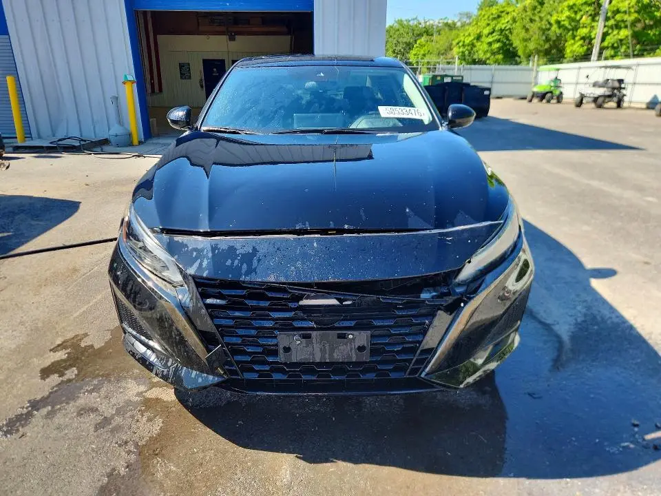 2023 NISSAN ALTIMA SR  