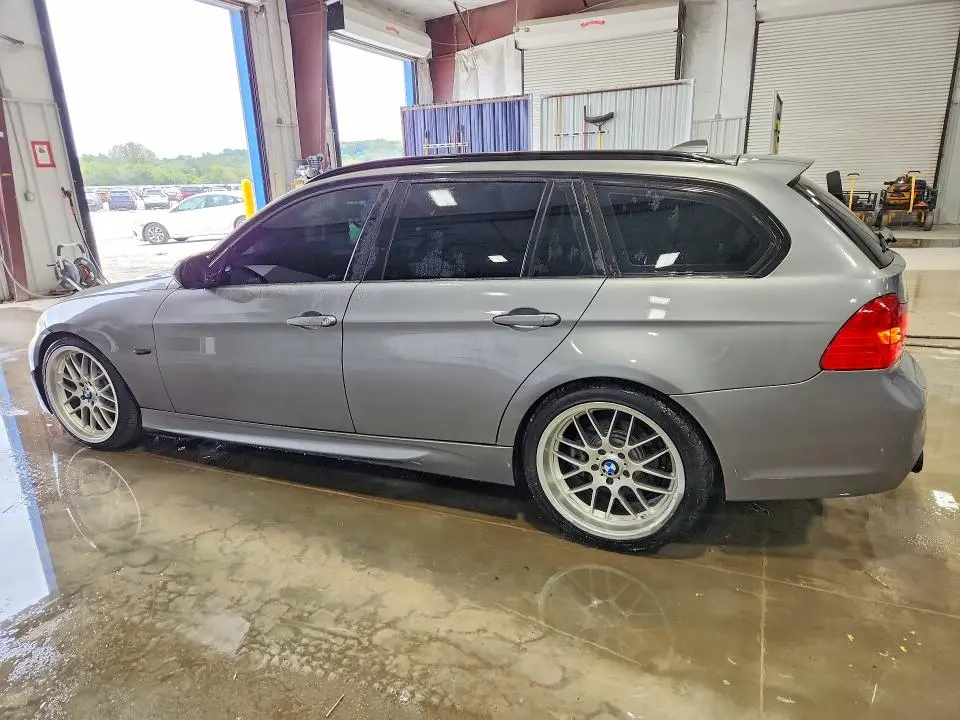 2011 BMW 328 XI  