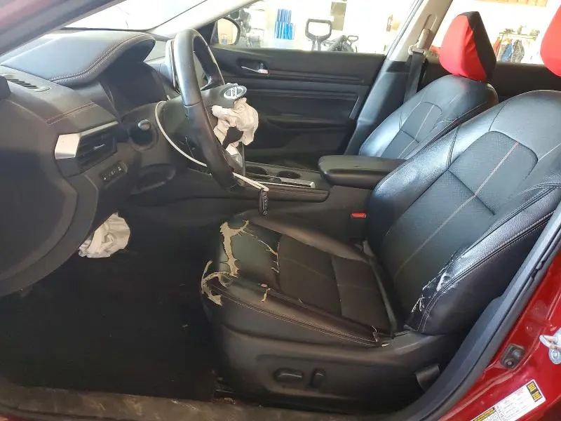 2021 NISSAN ALTIMA SR  