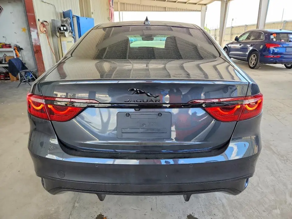2024 JAGUAR XF R-DYNAMIC SE  