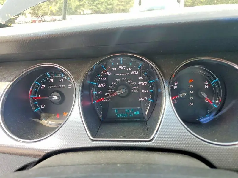 2011 FORD TAURUS SEL  