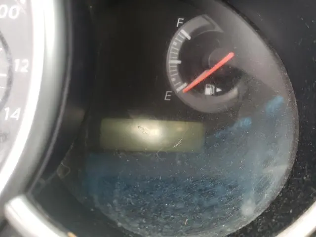 2011 NISSAN VERSA S