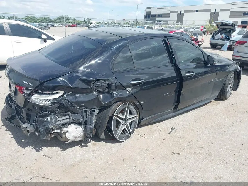 2024 MERCEDES-BENZ C 300  