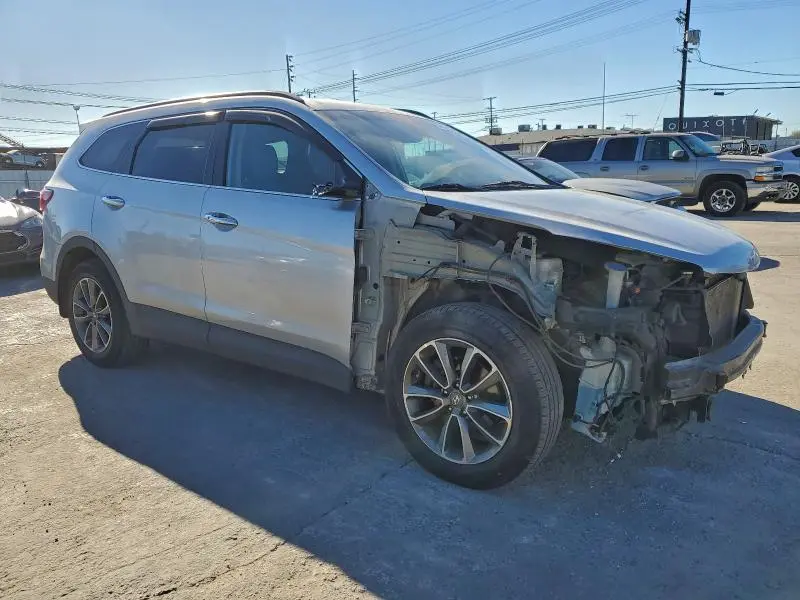 2018 HYUNDAI SANTA FE SE  