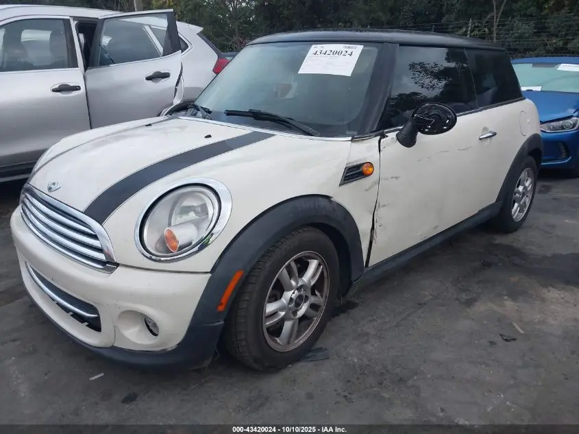 2013 MINI HARDTOP COOPER
