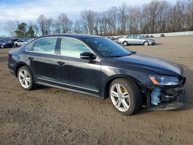 2015 VOLKSWAGEN PASSAT SE  