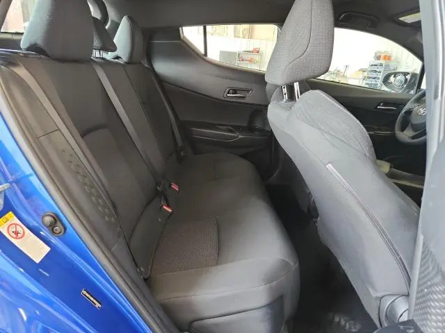 2019 TOYOTA C-HR XLE  