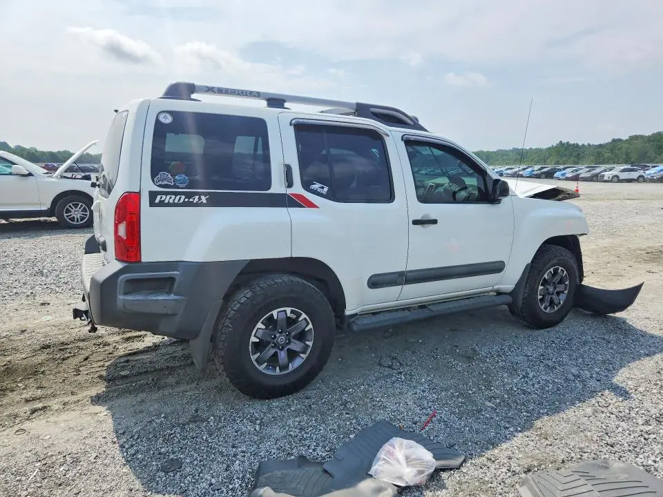 2015 NISSAN XTERRA X  