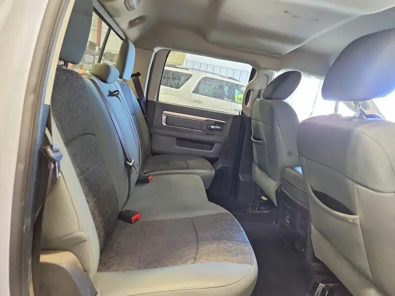 2015 RAM 1500 SLT  