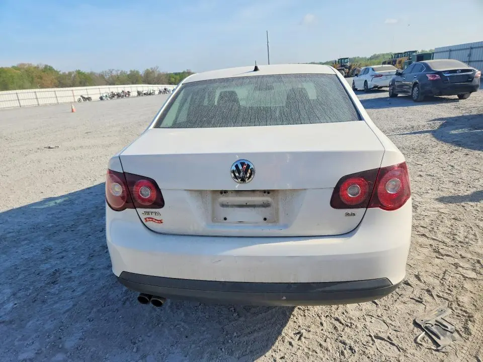 2010 VOLKSWAGEN JETTA S  