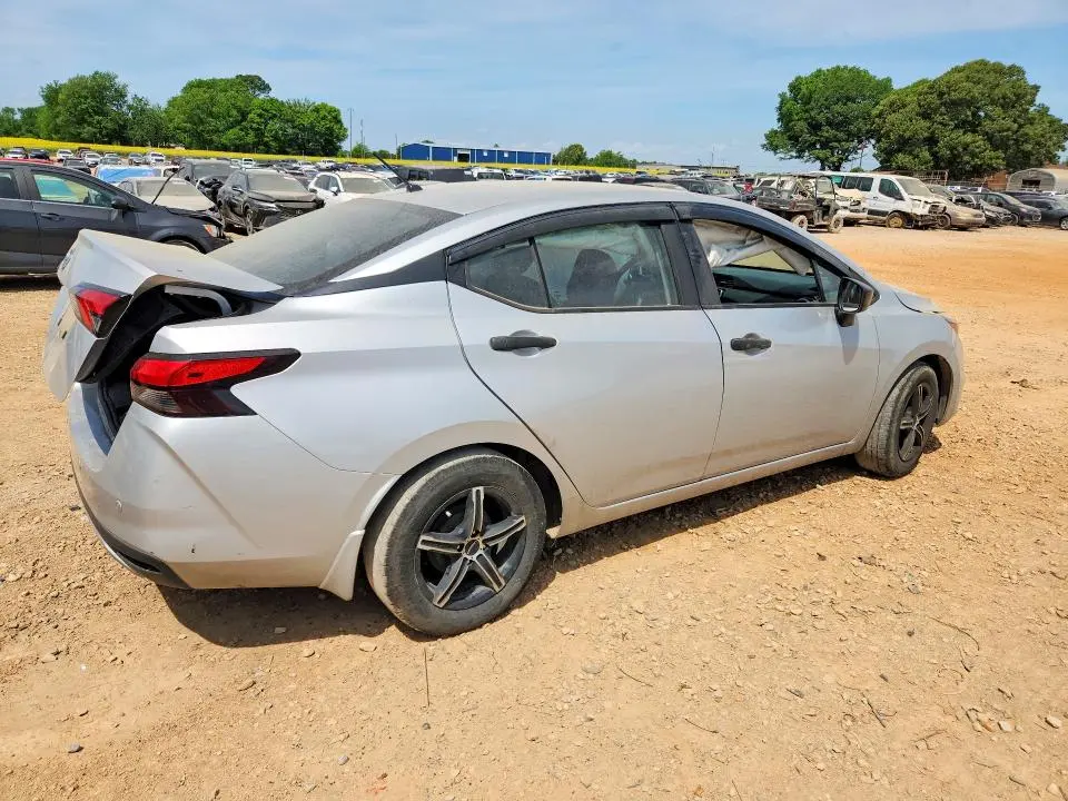 2020 NISSAN VERSA S  