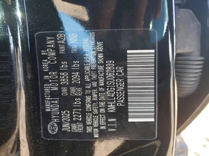2025 HYUNDAI ELANTRA SE  
