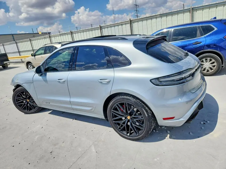 2024 PORSCHE MACAN GTS  