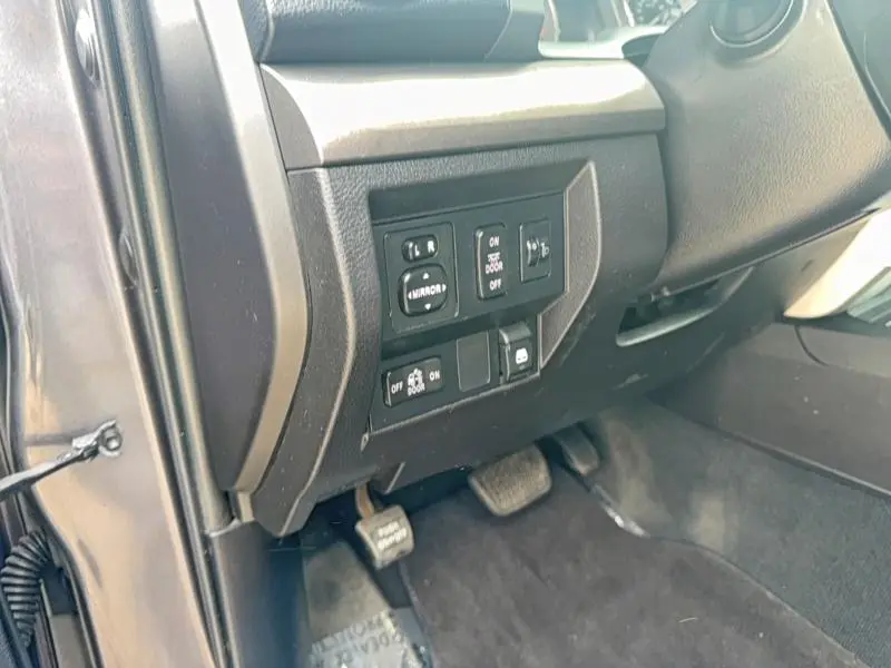2015 TOYOTA TUNDRA CREWMAX SR5  