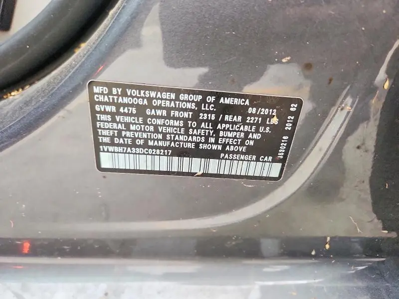 2013 VOLKSWAGEN PASSAT SE  