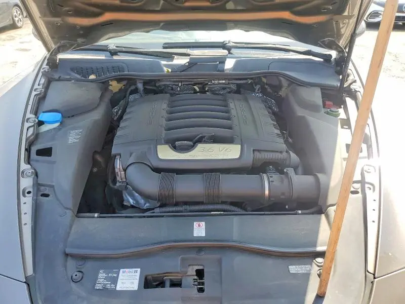 2013 PORSCHE CAYENNE   