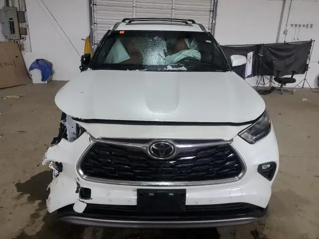 2022 TOYOTA HIGHLANDER PLATINUM  