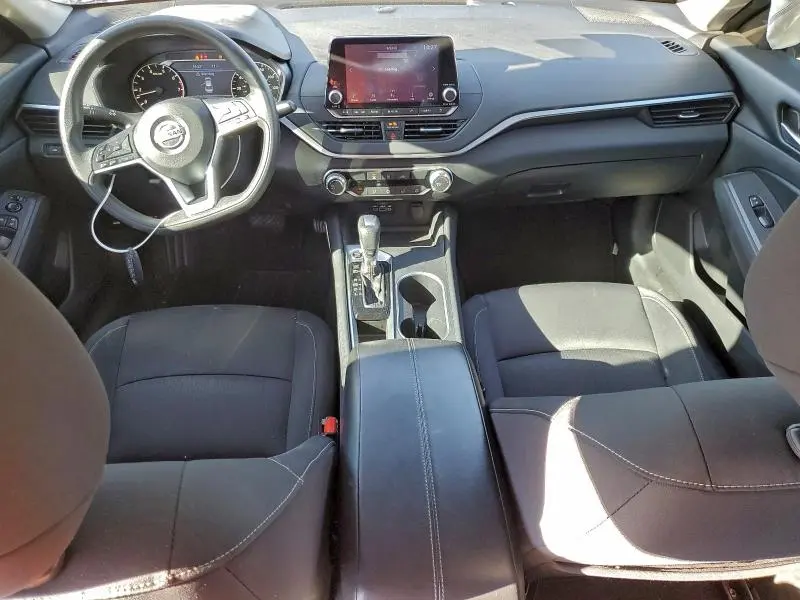 2022 NISSAN ALTIMA SV  