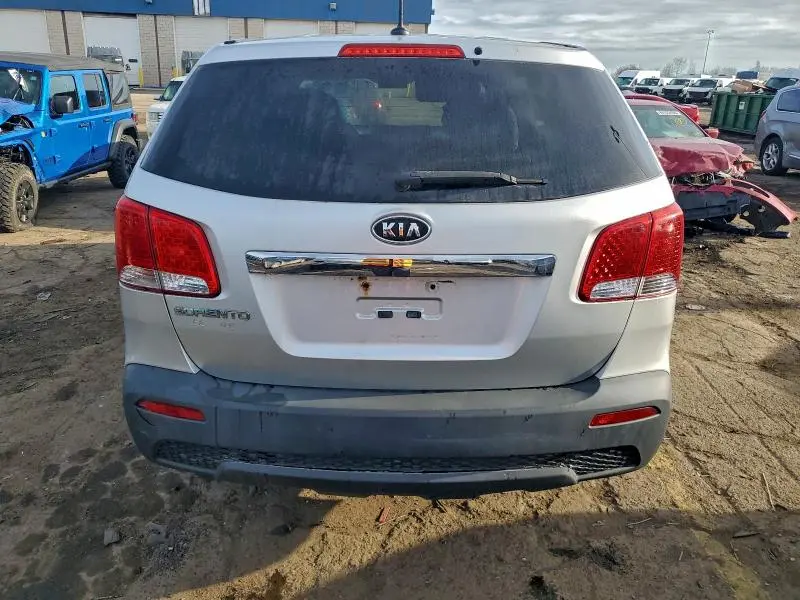 2011 KIA SORENTO BASE  