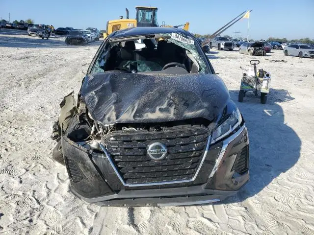 2021 NISSAN KICKS S  