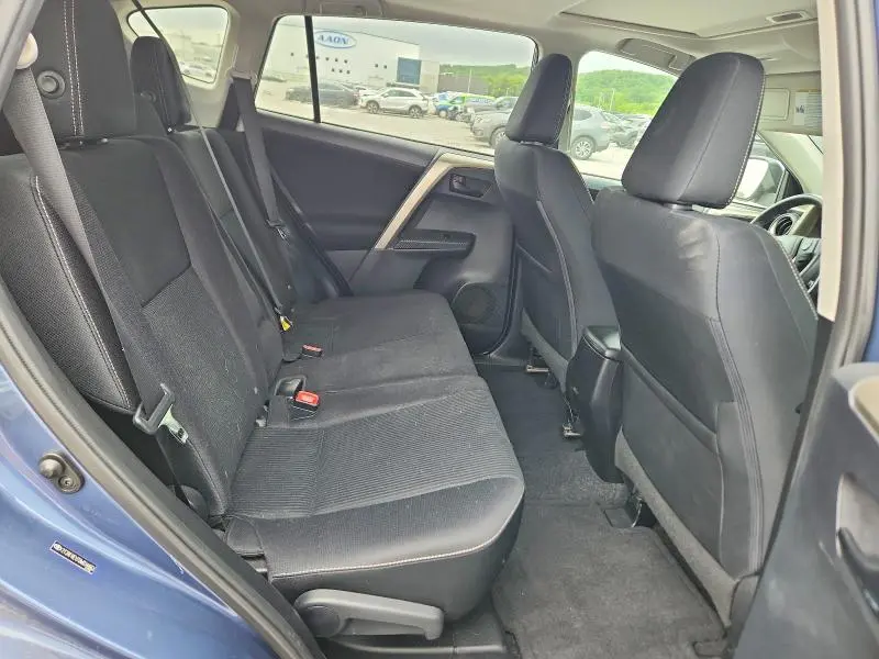 2013 TOYOTA RAV4 LE   