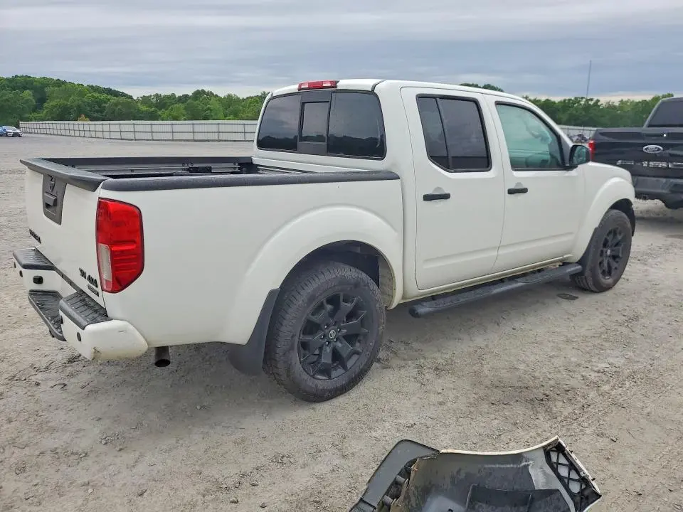 2021 NISSAN FRONTIER SV  