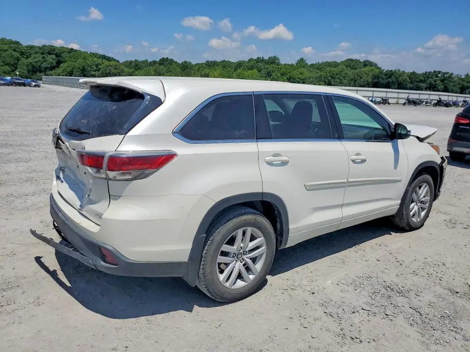 2016 TOYOTA HIGHLANDER LE  