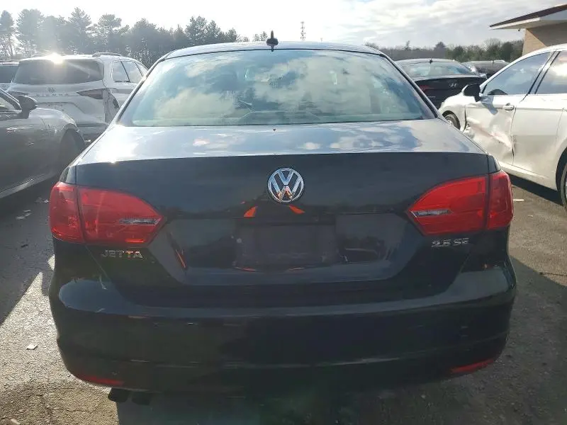 2013 VOLKSWAGEN JETTA SE  