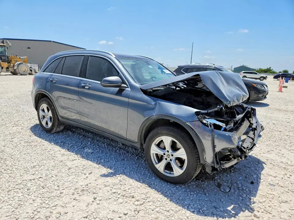 2018 MERCEDES-BENZ GLC 300  