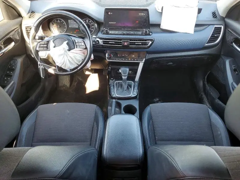 2022 KIA SELTOS S  