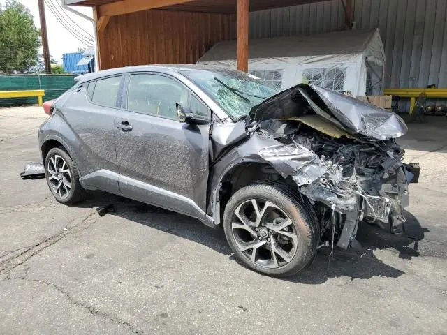 2020 TOYOTA C-HR XLE  