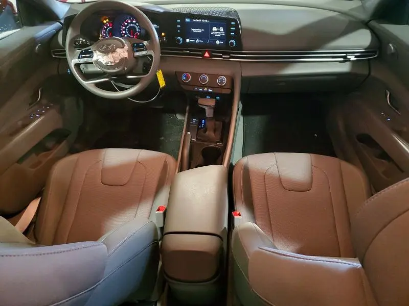 2023 HYUNDAI ELANTRA SE  