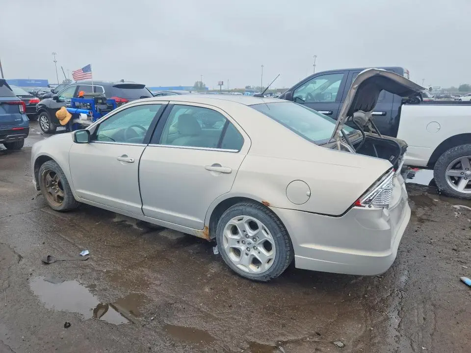 2010 FORD FUSION SE  
