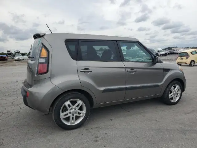 2011 KIA SOUL +  