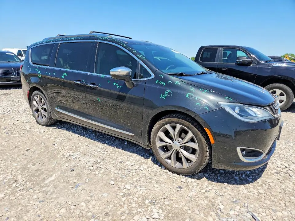 2020 CHRYSLER PACIFICA LIMITED  