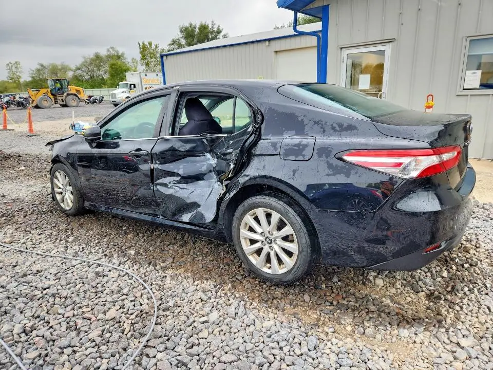 2018 TOYOTA CAMRY LE  