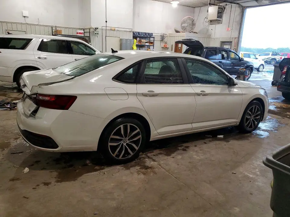 2025 VOLKSWAGEN JETTA SE  