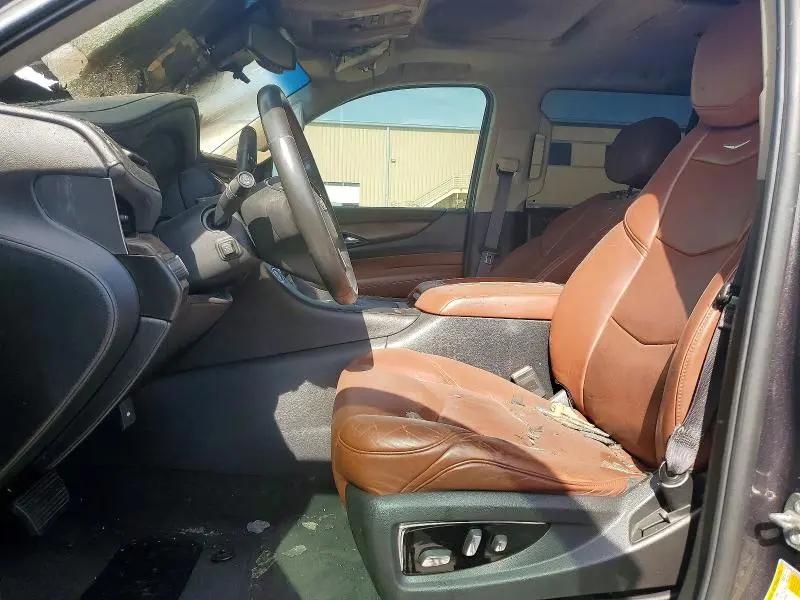 2016 CADILLAC ESCALADE LUXURY  