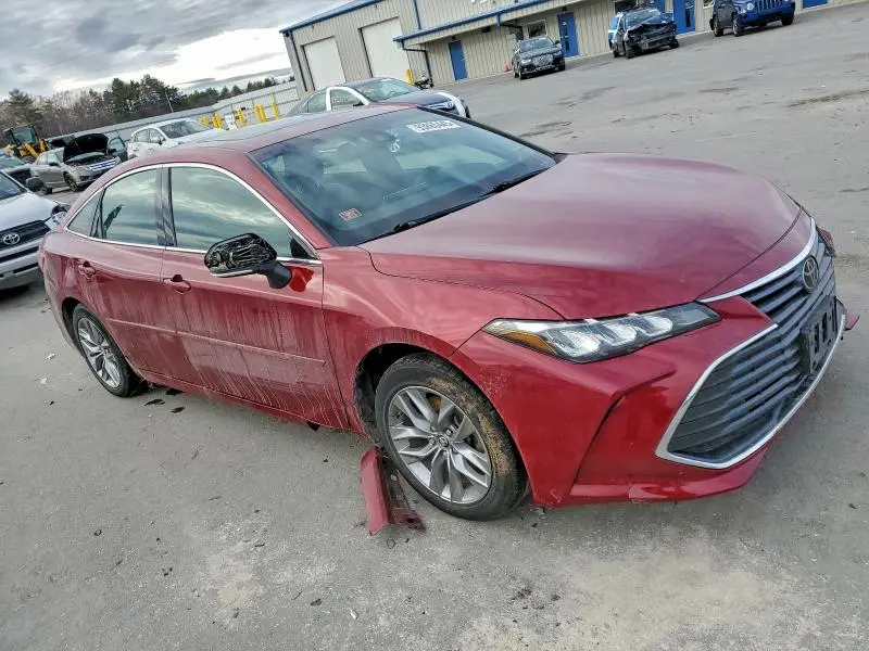 2019 TOYOTA AVALON XLE  