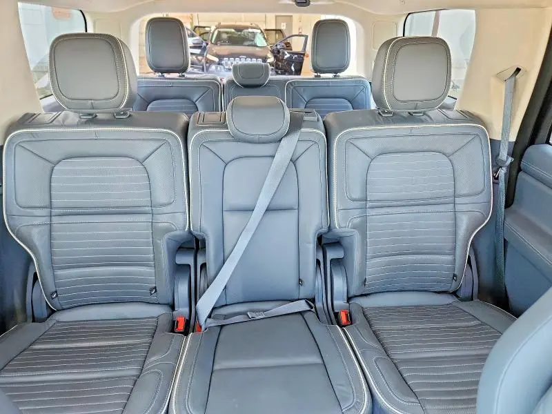 2021 LINCOLN NAVIGATOR BLACK LABEL  