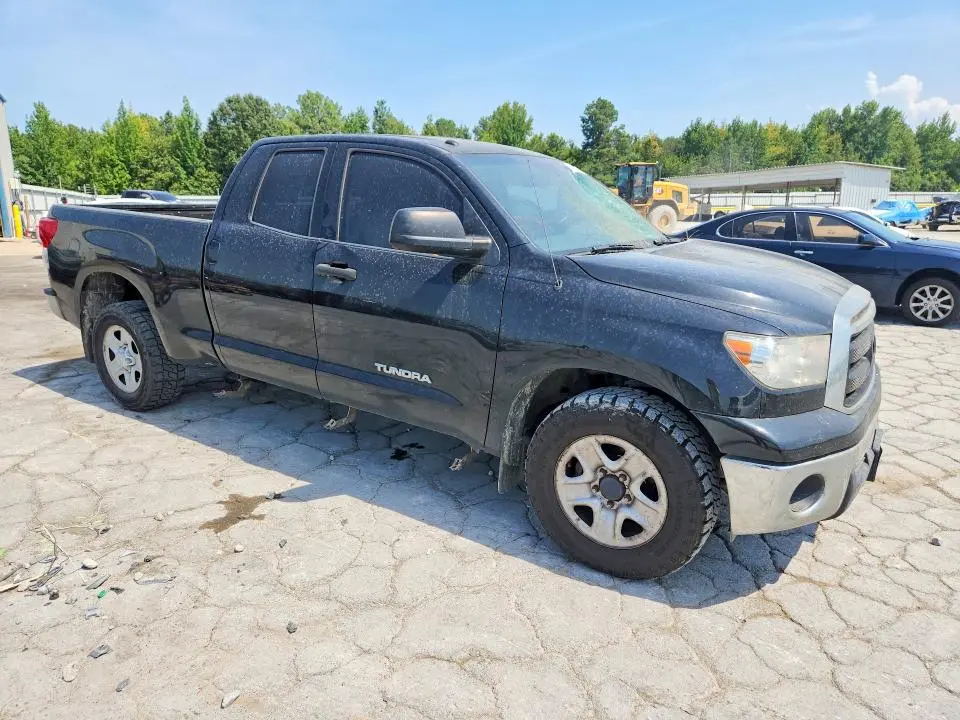 2011 TOYOTA TUNDRA DOUBLE CAB SR5  