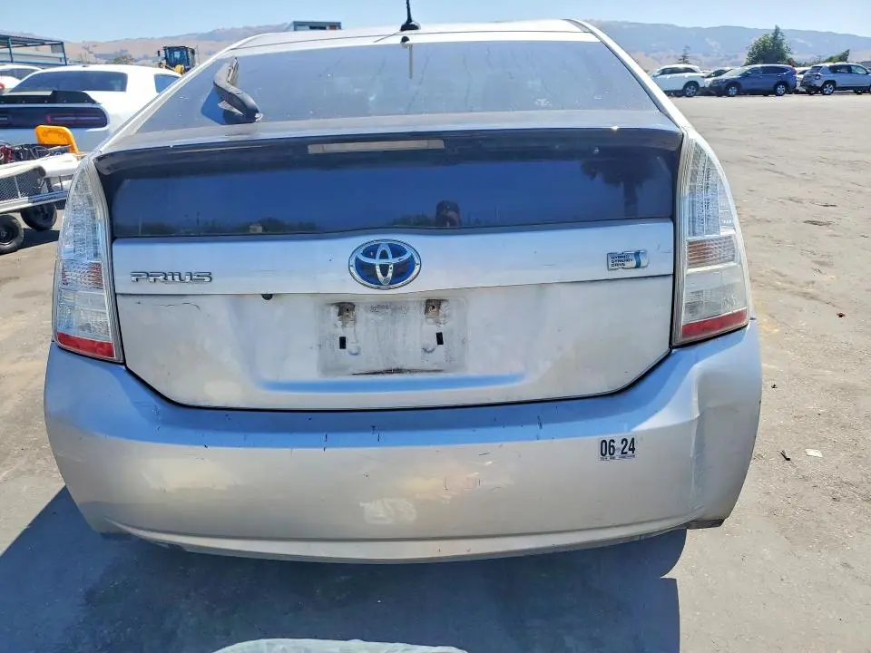 2010 TOYOTA PRIUS II  